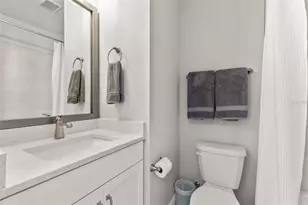 2467 Mangum Ct, Sarasota, FL 34237 - Photo 22