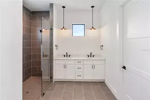 530 De Narvaez Dr, Longboat Key, FL 34228 - Photo 42