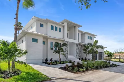 530 De Narvaez Drive, Longboat Key, FL 34228 - Photo 1