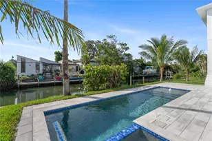 530 De Narvaez Dr, Longboat Key, FL 34228 - Photo 6