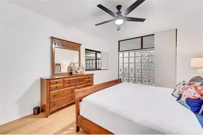 2110 Harbourside Drive #526, Longboat Key, FL 34228 - Photo 30