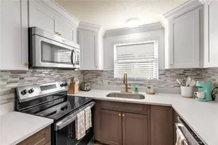 407 63rd St, Holmes Beach, FL 34217 - Photo 10