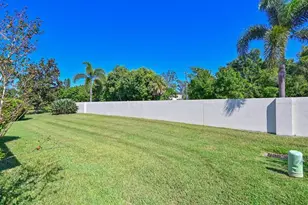 4817 Montrose Dr, Bradenton, FL 34210 - Photo 16