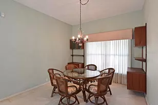 4817 Montrose Dr, Bradenton, FL 34210 - Photo 14