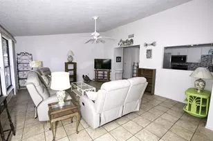 6116 38th Ave W, Bradenton, FL 34209 - Photo 4
