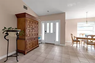 369 S Polk Dr, Sarasota, FL 34236 - Photo 4