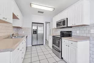 2803 10th Ave W, Bradenton, FL 34205 - Photo 10