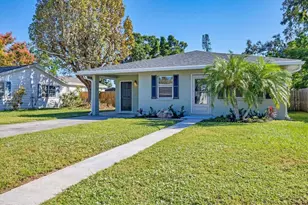 2803 10th Ave W, Bradenton, FL 34205 - Photo 2
