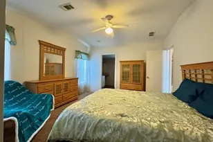 7803 46th Ave N, Saint Petersburg, FL 33709 - Photo 12