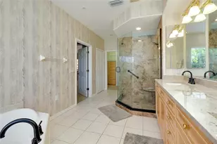 3975 Square E Ln, Sarasota, FL 34238 - Photo 30