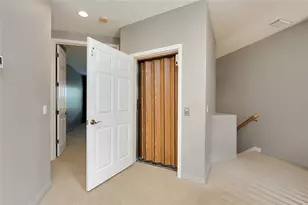 3975 Square E Ln, Sarasota, FL 34238 - Photo 44