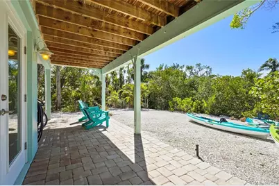 111 Faubel Street, Sarasota, FL 34242 - Photo 14