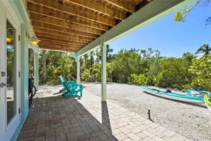 111 Faubel St, Sarasota, FL 34242 - Photo 14