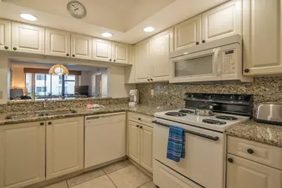 4425 45th Avenue W #101, Bradenton, FL 34210 - Photo 4