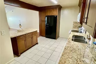 1690 Colonnades Cir N, Lakeland, FL 33811 - Photo 12