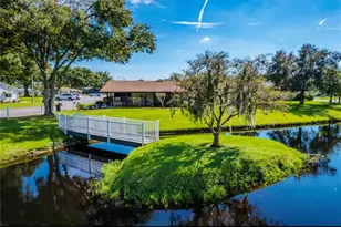 1690 Colonnades Cir N, Lakeland, FL 33811 - Photo 52