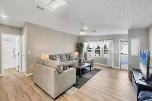 1918 Indiana Ave, Bradenton, FL 34207 - Photo 6