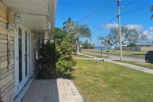 3620 118th St W, Bradenton, FL 34210 - Photo 4