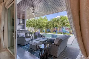 2711 Blossom Dr, Sarasota, FL 34239 - Photo 18