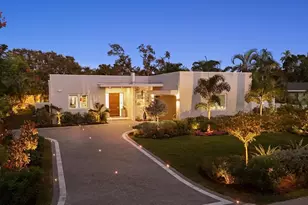 2711 Blossom Dr, Sarasota, FL 34239 - Photo 1