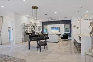 2711 Blossom Dr, Sarasota, FL 34239 - Photo 6