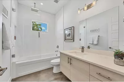 2711 Blossom Drive, Sarasota, FL 34239 - Photo 26