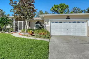 2246 Cork Oak St W, Sarasota, FL 34232 - Photo 2