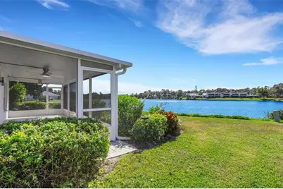 721 Spring Lakes Boulevard, Bradenton, FL 34210 - Photo 14