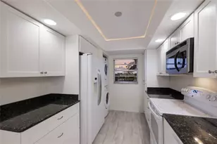 4761 Independence Dr, Bradenton, FL 34210 - Photo 8