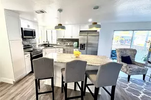 43 N Easter Island Cir, Englewood, FL 34223 - Photo 4