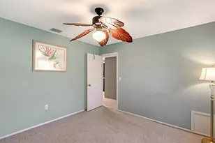 5474 Riverbluff Cir, Sarasota, FL 34231 - Photo 22