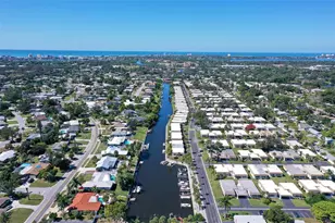 5474 Riverbluff Cir, Sarasota, FL 34231 - Photo 42