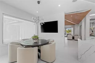 1808 Flower Dr, Sarasota, FL 34239 - Photo 10