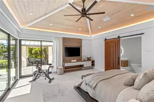 1808 Flower Dr, Sarasota, FL 34239 - Photo 14