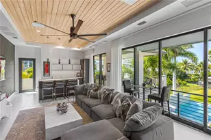 1808 Flower Dr, Sarasota, FL 34239 - Photo 36