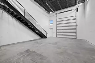 6566 Palmer Park Cir, Sarasota, FL 34238 - Photo 6