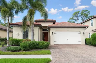 1015 Bluffwood Dr, Nokomis, FL 34275 - Photo 2