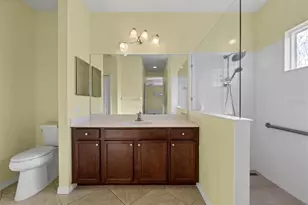 7040 White Willow Ct, Sarasota, FL 34243 - Photo 20