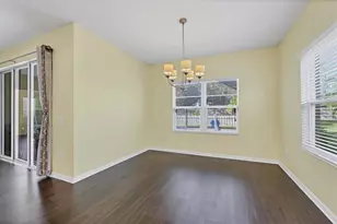 7040 White Willow Ct, Sarasota, FL 34243 - Photo 18