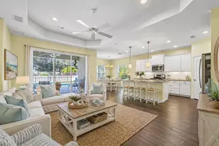 7040 White Willow Ct, Sarasota, FL 34243 - Photo 8