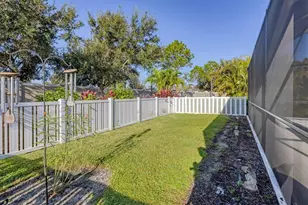 7040 White Willow Ct, Sarasota, FL 34243 - Photo 42