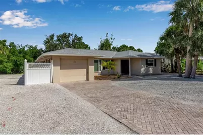 315 Avenida De Paradisio, Sarasota, FL 34242 - Photo 2