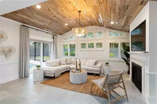 499 Partridge Cir, Sarasota, FL 34236 - Photo 10