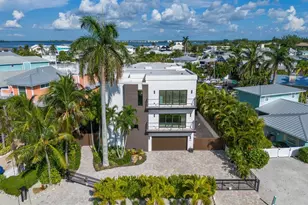 201 N Harbor Dr, Holmes Beach, FL 34217 - Photo 82