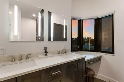 201 N Harbor Drive, Holmes Beach, FL 34217 - Photo 20