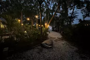 919 N Conrad Ave, Sarasota, FL 34237 - Photo 32