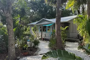 919 N Conrad Ave, Sarasota, FL 34237 - Photo 1