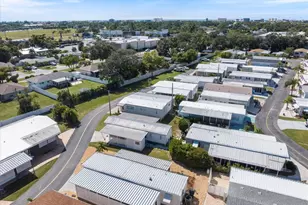 251 Southwinds Dr, Sarasota, FL 34231 - Photo 20