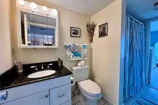 3927 Lake Bayshore Dr, Bradenton, FL 34205 - Photo 30