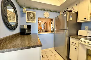 3927 Lake Bayshore Dr, Bradenton, FL 34205 - Photo 24